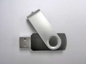 chiavi pen drive USB personalizzate in metallo